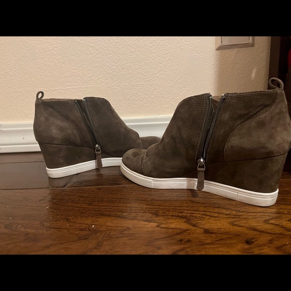 Linea Paolo Brown perforated suede material wedge bootie - Picture 6 of 7